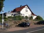Elbe Das F�hrhaus Pretsch hoch �ber der Elbe, sehr gepflegt und immer willkommen f�r die Touristen aller Art. Ein typisch rustikales F�hrhaus der Elbregion. Hier kann man sich wohlf�hlen und von der herrlichen Au�enterasse hat man einen super Ausblick �ber das weite Elbland - Kaffe und Eisbecher sind aber auch super !!
Pfingsten 2009.
