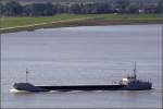 K�mos Die 1987 gebaute DOUWENT (IMO 8703139) f�hrt am 30.08.2008 Weser aufw�rts. Sie ist 79 m lang, 11 m breit und hat eine GT von 1311. Heimathafen ist London (Gro�britannien).