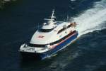 Hochgeschwindigkeitskatamarane M/S 'Kommand�ren' auf dem Weg von Bergen nach �lesund;16.06.2009