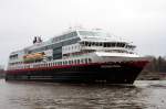 Das Hurtigrutenschiff ...  Helmut Seger 03.10.2006