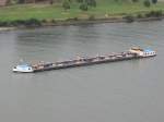 Das Binnenschiff Harmonie fuhr am 12.08.09 rheinaufw�rts an Koblenz vorbei. ...