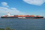 Containerschiffe 'Toronto Express' passiert L�he am 09.19.2009 Kurs Hamburg.