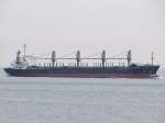 St�ckgut- und Mehrzweckfrachter Apollo(IMO-9136773,L=170,B=30m) f�hrt im Morgengrauen bei Cuxhaven Elbaufw�rts;090825
