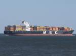 Containerschiffe MSC Olga(IMO-9302580;L=294;B=32m) ist Elbaufw�rts bei Cuxhaven unterwegs;090824
