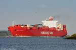Containerschiffe Die Monte Cervantes bei Gr�nendeich am 10.07.06.