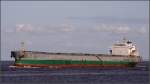 Massengutfrachter  Die 2000 gebaute CHANG HO (IMO 9192416) am 18.08.2009 in der Elbm�ndung.
Sie ist 225 m lang, 37 m breit und hat eine GT von 43568. Sie f�hrt unter der Flagge von Panama.
