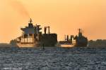 Containerschiffe Die Christiane Scholte auf der Elbe h�he L�he-Sand am 23.07.06 in sch�ner Abendstimmung.
