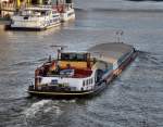 Frachtschiffe Binnenschiff 'Fighter'  D 0200872 aus Haren am 9.10.09 in Bremen auf der Weser.