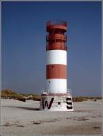 Nordsee Das Oberfeuer auf Helgoland D�ne wurde 1936 errichtet. 120 m davon entfernt steht das Unterfeuer im Wasser. Scan eines Dias vom 05.09.2004.