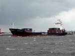 Feeder Hamburg a 19.6.03 - BETSY S. l�uft ein und hat dabei ordentlich R�ckenwind.