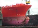Hamburg CP SPIRIT im Schwimmdock v Blohm u Voss.(22.5.06)