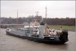 Nord-Ostsee-Kanal Der 1941 gebaute Saugbagger WILHELM KR�GER hat eine Arbeitstiefe bis zu 21 m. Hier ist er am 29.03.2006 vor der Schleuse Brunsb�ttel 3 des NOK zu sehen.