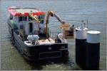 Wasser- und Schifffahrtsverwaltung Das Arbeitsschiff OIE des WSA Stralsund ist am 31.08.2005 bei der Hubbr�cke Wolgast im Einsatz. Die OIE wurde 1998 gebaut, ist 20,06 m lang, 5,50 m breit und hat einen Tiefgang von 1,45 m. Die Maschine leistet 267 kw und erm�glicht eine Geschwindigkeit von 10 kn.
