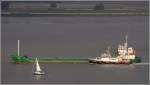 Die 2003 gebaute LUR� (IMO 9263588) am 18.08.2009 Weser aufw�rts ...