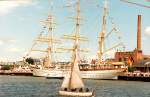 im Hafen  1995 i Bremerhaven - Anl�sslich der 'Sail 95' war auch die GORCH FOCK dort.