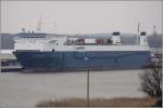 Die 1985 gebaute MAESTRO OCEAN (IMO 8222745) liegt Weihnachten 2009 ...