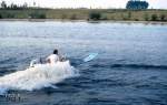Surfbrett mit starken Au�enborder. ...  andwari.ra 08.03.2010