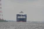 Die CMA CGM Carmen am 13.05.2010 kurz vor L�he ...