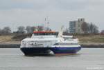 Hier eine weitere Aufnahme des SWATH-Bootes Prins Willem-Alexander beim Drehennach ...