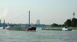 Auf dem Rhein bei ...  M. Schiebel 04.07.2010