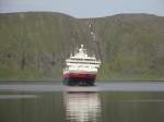 MS Nordkapp beim Anlegen in Honnigsvog; 4.7.10 ... MS Nordkapp beim Anlegen in Honnigsvog; 4.7.10 ...