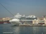 RUBY PRINCESS (IMO 9378462) am 20.5.2011 am Kreuzfahrtterminal in ...