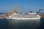 Die The World im Hafen von Valencia am 09.09.2011,es kommt ...