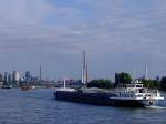 AMIRA(EUR-Nr.02331447; L=110, B=11,5mtr; 3214t; Bj.2008)hat soeben mit der F�hre Gl�ck-Auf ...