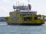 Southampton am 15.07.2009, F�hre Red Osprey mit IKEA -Werbung  ...