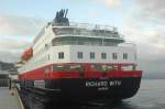 Das Hurtigrutenschiff  MS ...  M. Schiebel 05.01.2012