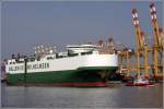 Die 2007 gebaute FAUST (IMO 9332925) passiert am 25.09.2011 die Stromkaje in Bremerhaven um anschlie�end mit Schlepperunterst�tzung durch eine eine Schleuse in die �berseeh�fen zu gelangen. Sie ist 228 m lang, 32 m breit, hat eine GT von 71.583, eine ...