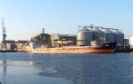Die russ. MS GALAN IMO 8844957 liegt am L�becker Lagerhauskai ...