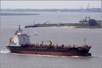 Die 1999 gebaute LIBELLE (IMO 9186730) am 28.07.2011 Weser abw�rts ...