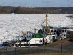 Kaum hat der Eisbrecher ...  Volkmar D�ring 15.02.2012