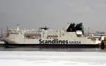 F�hrschiff Skane auf der Warnow am 10.02.2012  ...