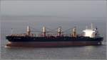 Die 1996 gebaute STAR HYPERION (IMO 9145956) am 10.01.2012 Weser ...