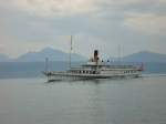 Das Dampfschiff La Suisse steuert am 1.7.2007 auf Lausanne Ouchy ...