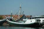 Holzschiff im Hafen von ...  Felix Brun 26.08.2007