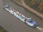 Die Helga bef�hrt in Richtung Duisburg der Rhein-Herne Kanal. Das ...