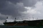 Wilhelmshaven 1982. Zwei Supertanker, ...  Armin Krischok 12.11.2006