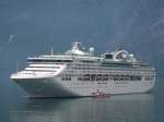 Kreuzfahrschiff Sea Princess am 20.06.2006 beim Ausbooten im Geirangerfjord, hier ...