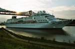 Norwegian Dream auf dem Nord-Ostsee-Kanal bei Rendsburg 2002  ...