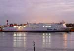 Die t�gliche F�hre nach England liegt in Hoek van Holland ...