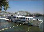 Passagierschiffe Die 'Bellvira', aufgenommen am 28.09.2008 auf der Rheinpromenade in K�ln.