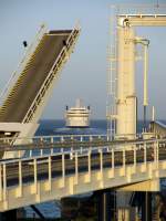 Passagier- und RoRo-Frachtschiffe (F�hren) VOGELFLUGLINIE: das Scandlines-F�hrschiff Deutschland beim Auslaufen aus Puttgarden nach R�dbyhavn; 19.12.2008

