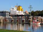 W�hrend das SAR-Schiff GILLIS GULLBRANSSON auf neuen Einsatz wartet, l�uft ...