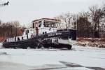 Wasser- und Schifffahrtsverwaltung Mit 305 PS gegen das Eis dieses Winters.Eisbrecher Seestern vom WSA Brandenburg auf dem Paryer Verbindungskanal voll in Fahrt.2009