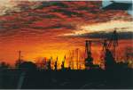 Meere und Seeh�fen Blick von der Reglitz auf den Abendhimmel �ber dem Stettiner Hafen. Das Bild ist von August 2002.