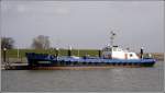 Wilhelmshaven Der Vesorger TRANSPORTER III der Jade Dienst GmbH am 08.03.2008 im Hafen von Wilhelmshaven. Das Schiff wurde 1964 auf der Arminius-Werft in Bodenwerder gebaut, ist 33 m lang und 5,5 m breit.