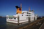 Passagier- und RoRo-Frachtschiffe (F�hren) Diese Aufnahme zeigt die Frisia II (IMO: 7723974) einmal von hinten. Sie ist im Hafen von Norddeich abgestellt. Besonders von hinten wirkt dieses Schiff sehr breit. Die Frisia II hat eine Breite von 12 Metern. Aufgenommen am 11.03.2009